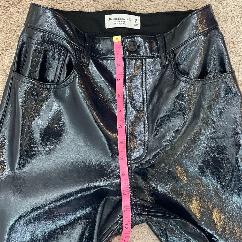 Abercrombie & Fitch The 90s Straight Ultra High Rise Shiny Vegan Leather Pants - Picture 12 of 16